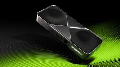 بطاقة الرسوميات إنفيديا GeForce RTX 5090 على خلفية خضراء متدرجة