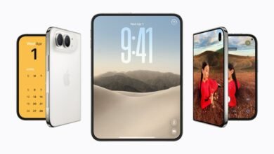 صورة آبل الرسمية لهاتف iPhone Duo في وضعي الفتح والطي