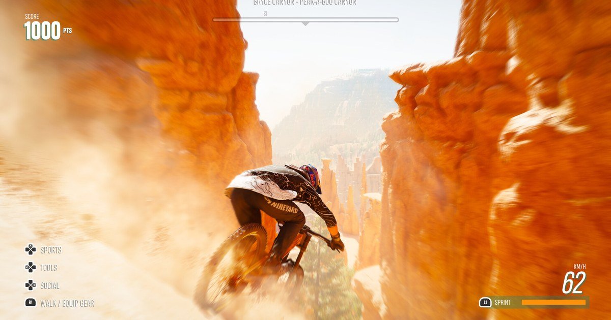 لقطة رسمية لركوب الدراجة في Riders Republic بين المنحدرات