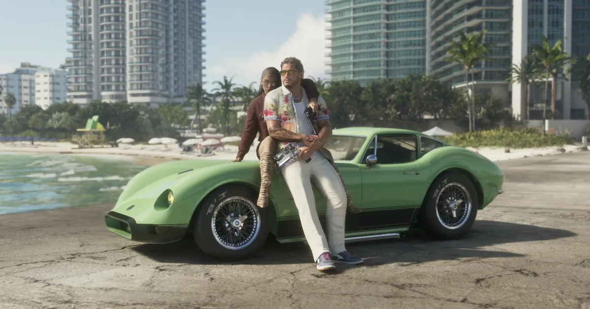 سيارة رياضية وشخصيتان على شاطئ فايس سيتي في GTA 6