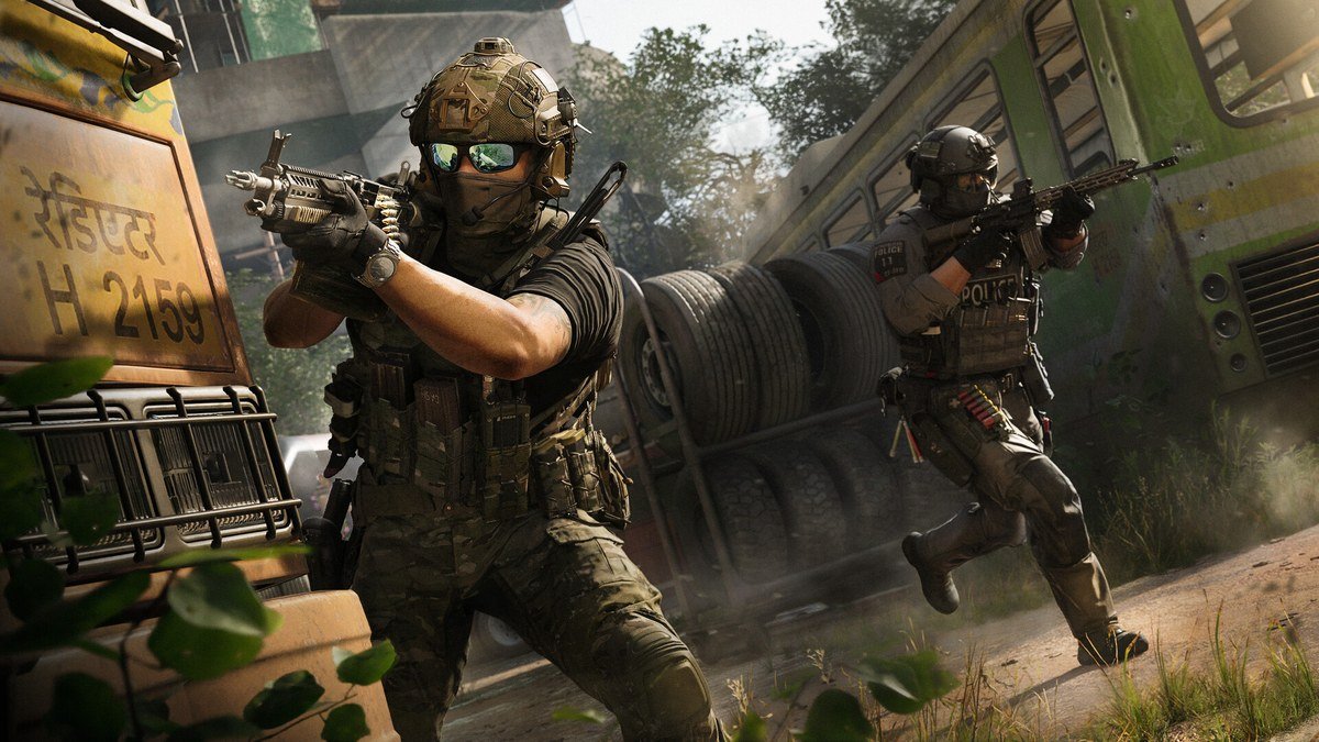 جنود يصوبون أسلحتهم في لقطة رسمية من Modern Warfare 4