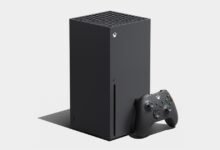جهاز Xbox Series X ووحدة التحكم في صورة رسمية توضيحية